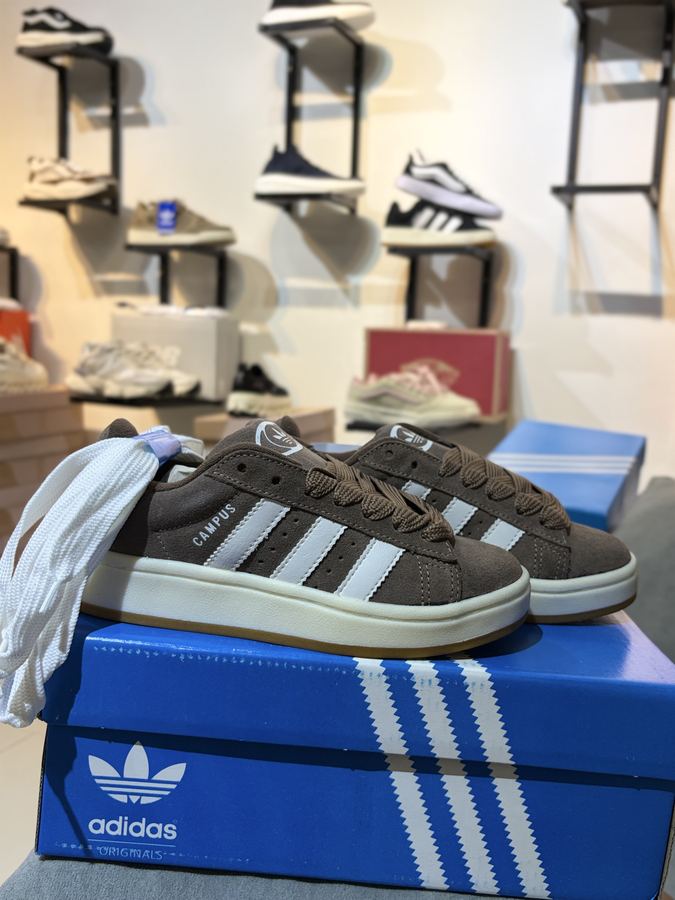 Tênis Adidas campus Nescau branco